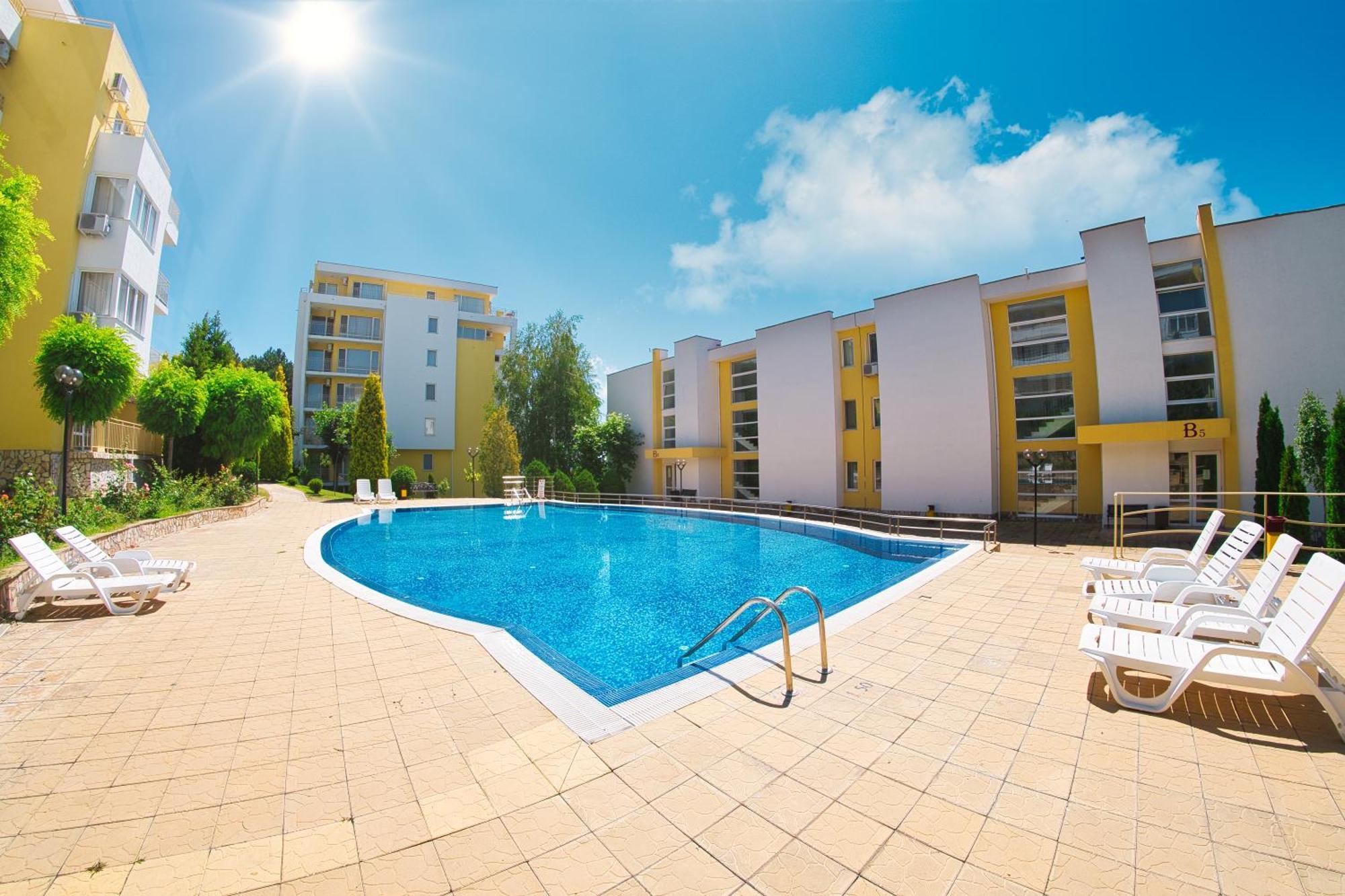 Crown Fort Club Sveti Vlas Bagian luar foto