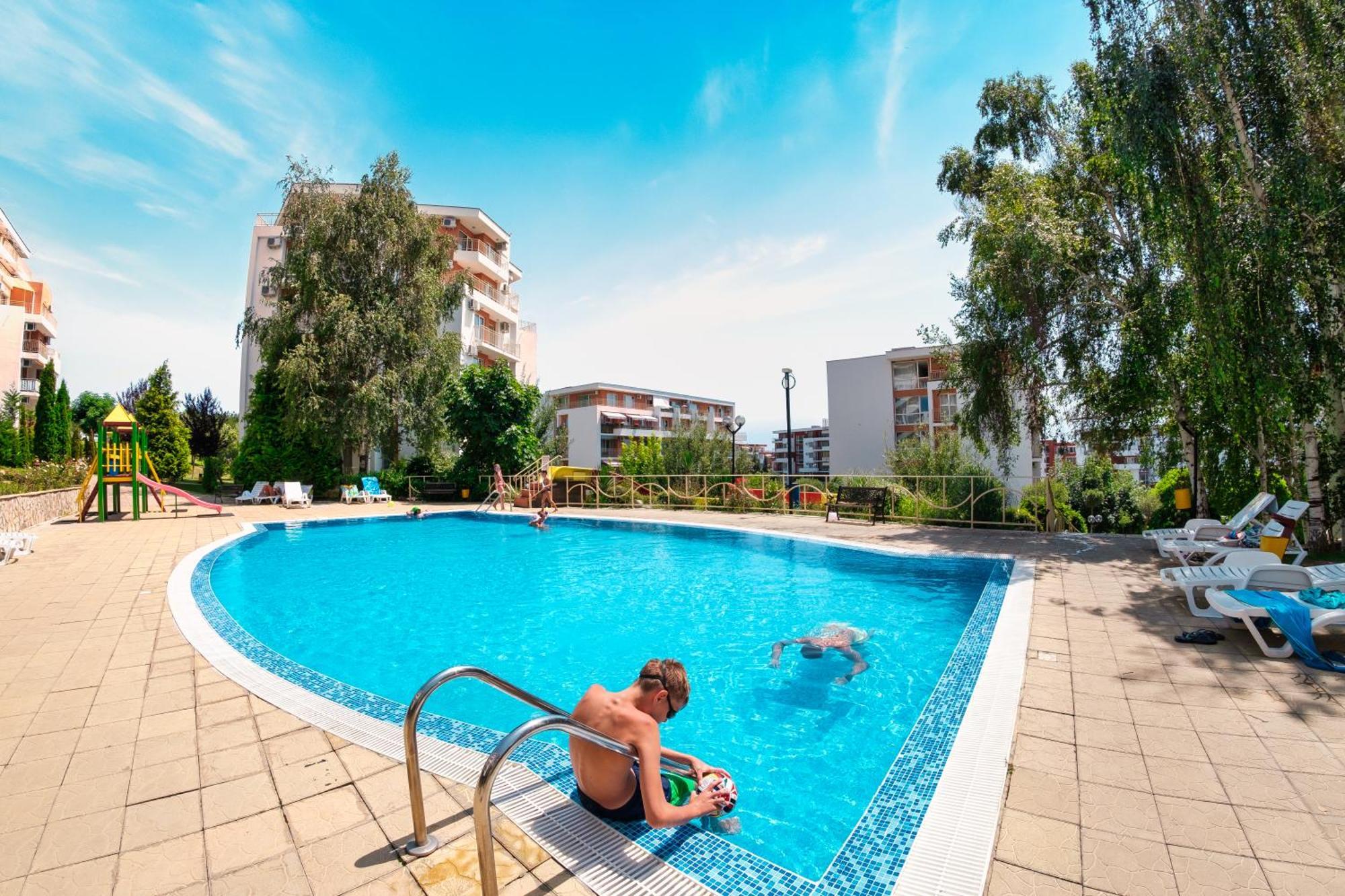 Crown Fort Club Sveti Vlas Bagian luar foto