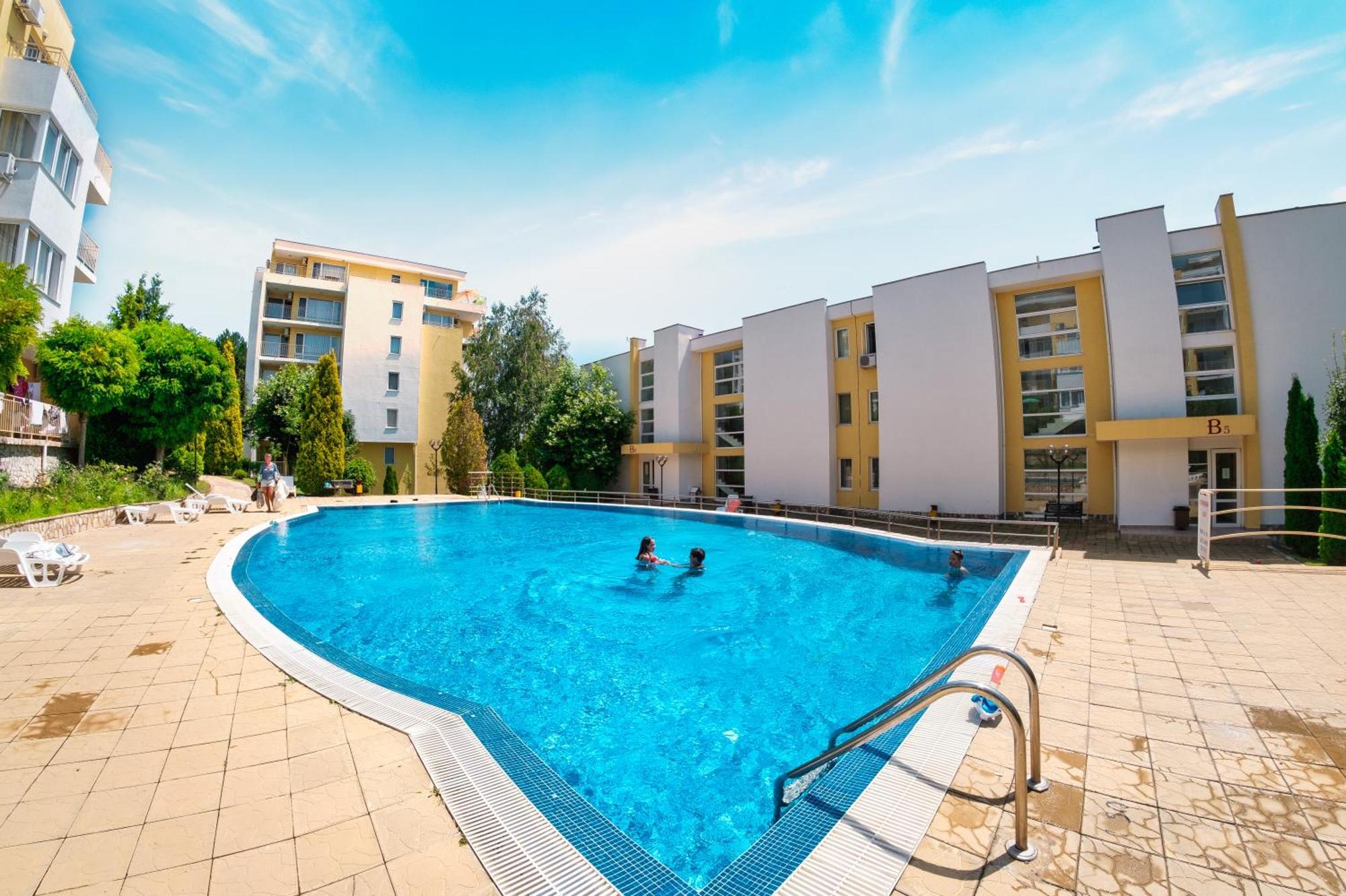 Crown Fort Club Sveti Vlas Bagian luar foto