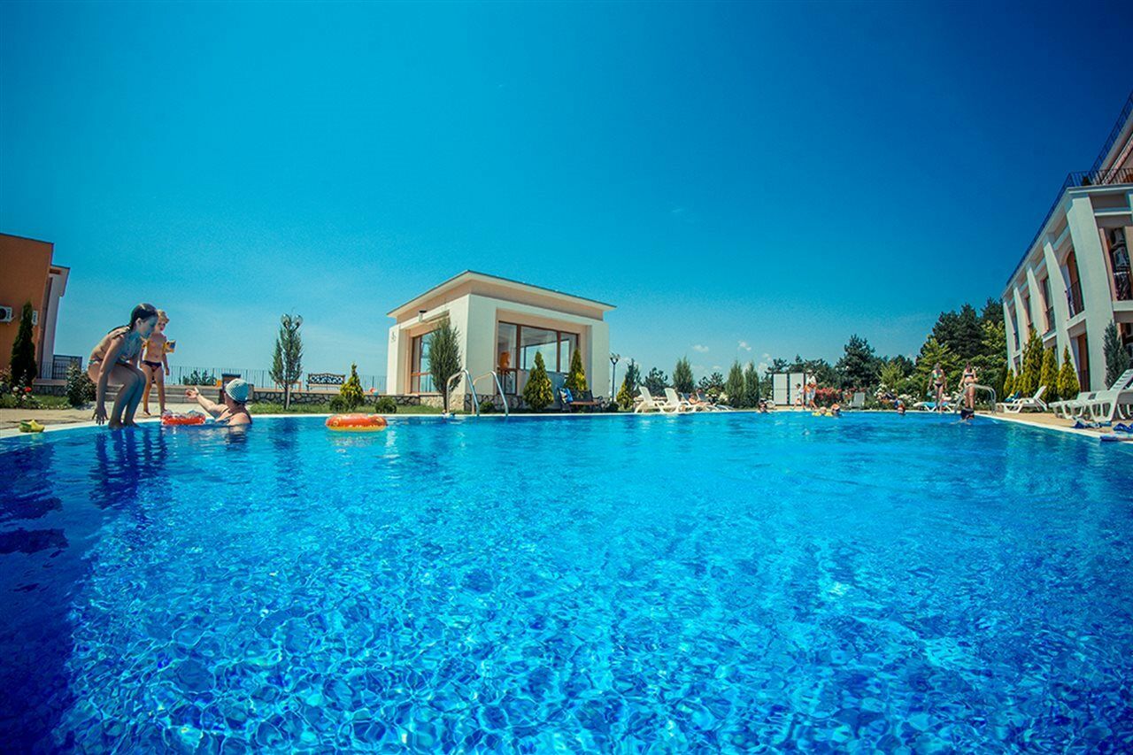 Crown Fort Club Sveti Vlas Bagian luar foto